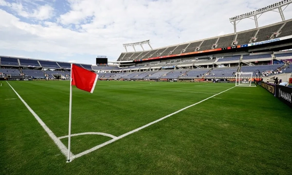 天然草皮的養護成本很高