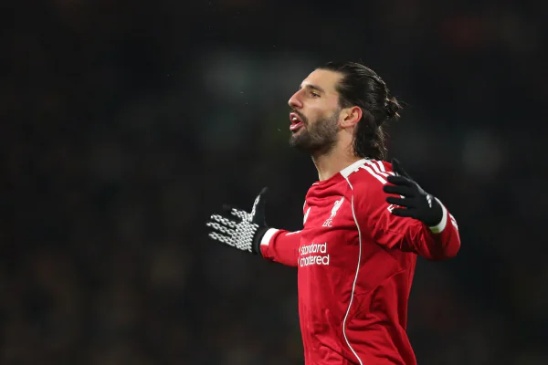 Szoboszlai賽後手勢被部分媒體與球迷解讀為不滿、不耐煩