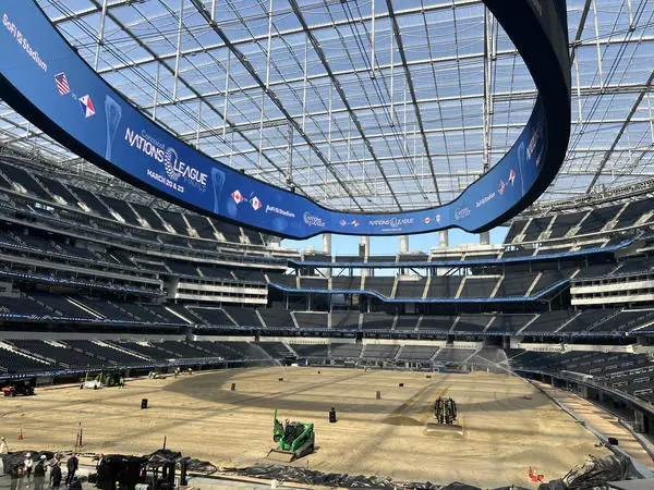 Sofi stadium場地用途也是考量之一